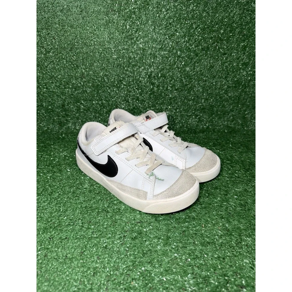 Nike Blazer Low 77 Youth Kids Size 2.5Y White Black Walking Shoe Casual Sneakers